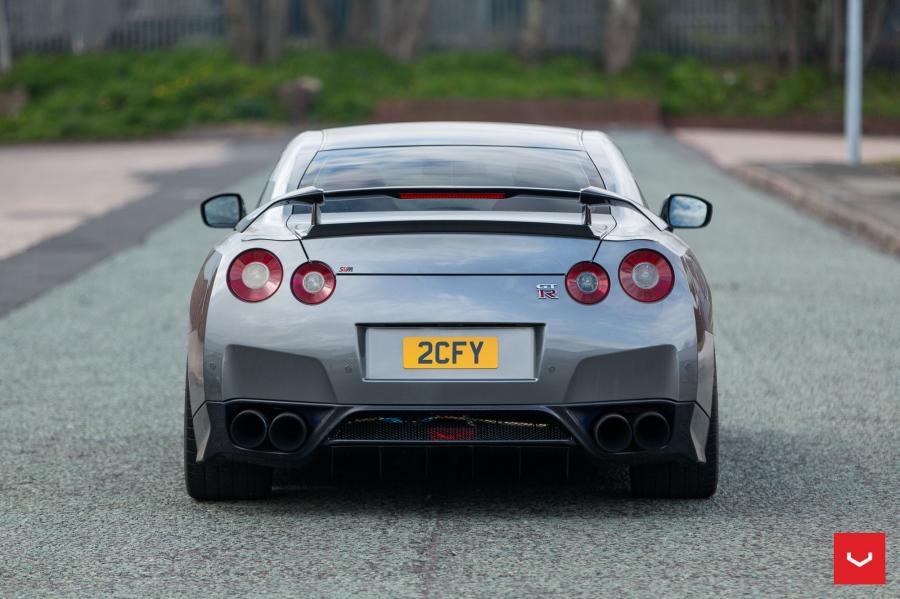  Nissan GT-R on Vossen Wheels (VFS6) 2016 года  (UK) (фото 8 из 29)
